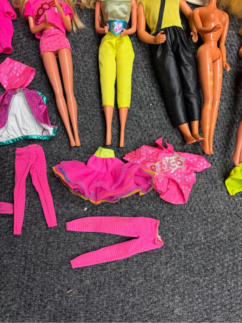1980s Barbie and The Rockers lot of dolls outfits - Picture 4 of 10
